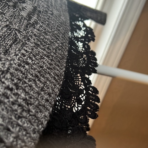 Sweater - Picture 5 of 5